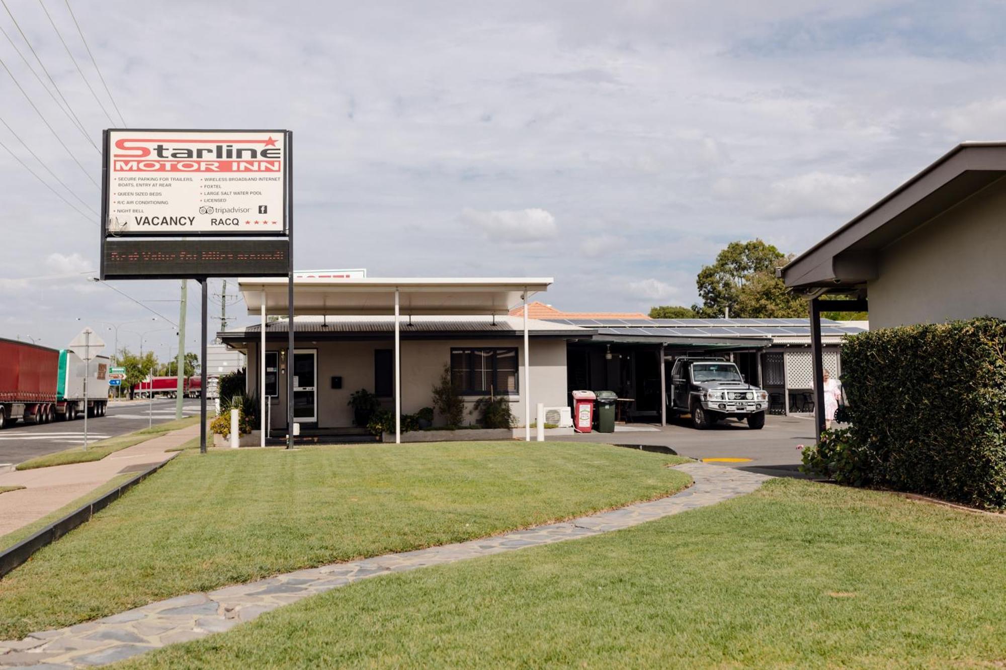 Starline Motor Inn Miles Екстериор снимка
